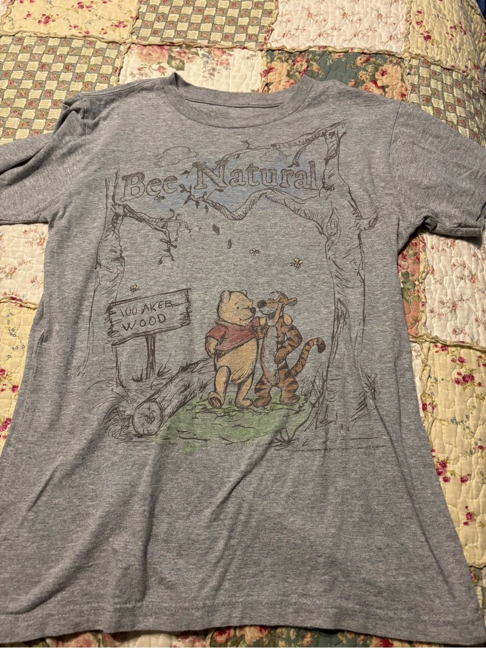 Winnie the Pooh & Tigger 'Bee Natural' Gray Tee Medium